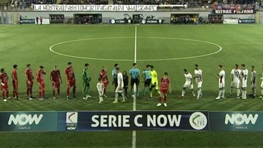 Game overPlay off per la promozione in B: il Crotone è fuori dalla corsa: il Picerno vince 2-0