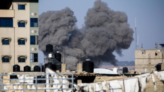 Il conflittoMedio Oriente, gli Stati Uniti sospendono la consegna di bombe a Israele per timori su Rafah