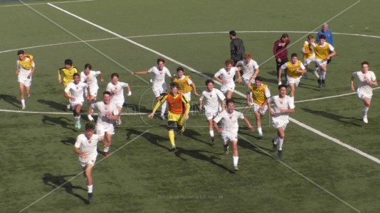 Calcio CalabriaDoppio impegno per la Reggina fra prima squadra e formazione Under 17 regionale