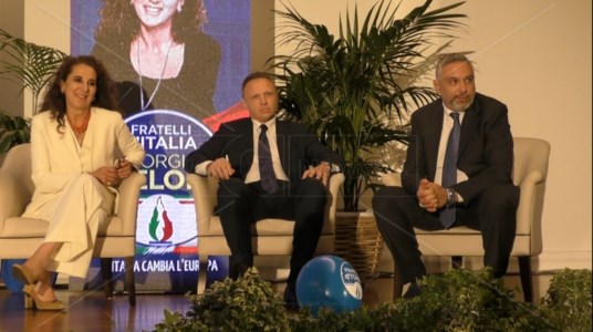 Il sottosegretario Ferro, il ministro Lollobrigida e il candidato all’Europarlamento Nesci