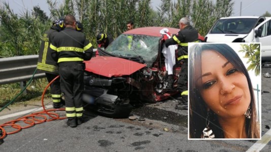 Tragedia in stradaIncidente sulla 106 tra Rossano e Mirto: morta una donna nello scontro fra tre auto, due feriti gravi