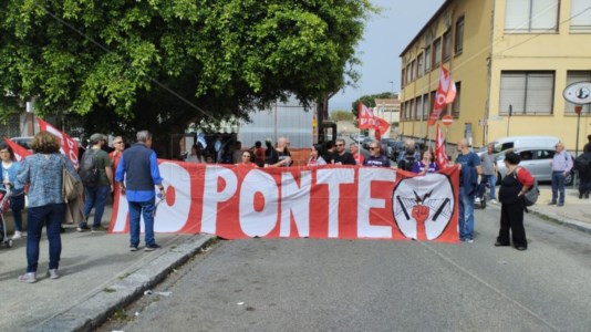 L’ultima manifestazione No Ponte a Villa San Giovanni
