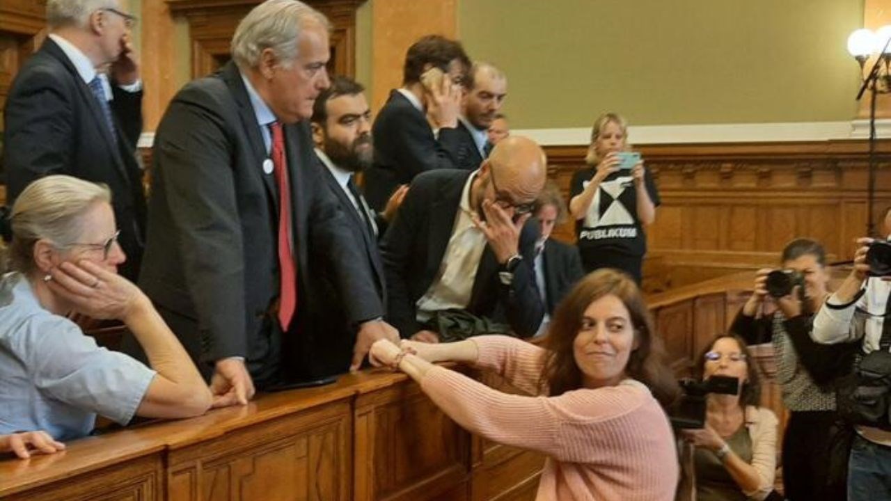 Ilaria Salis in tribunale a Budapest (Foto Ansa)