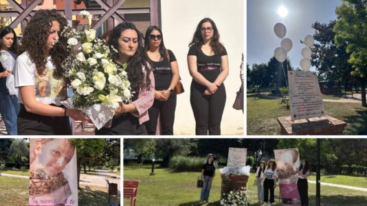 La cerimoniaRose bianche per ricordare Fabiana Luzzi, la 16enne bruciata viva dal fidanzato a Corigliano. Assenti i genitori: «Troppo dolore»