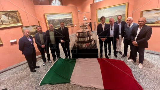 TennisLa Coppa Davis fa tappa a Reggio Calabria: ecco dove poter ammirare “l’insalatiera” vinta da Sinner e compagni