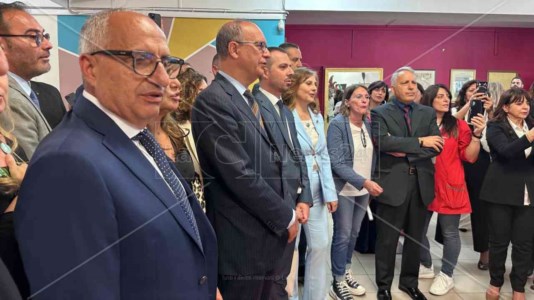 La visitaIl ministro Valditara in Calabria, il tour nelle scuole parte da Cosenza: «Dimensionamento? Il problema non esiste»