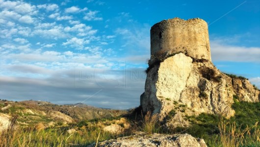 Calabria da scoprireLa Torre Marrana di Ricadi, antica bellezza con lo sguardo sempre rivolto sulla Costa degli Dei