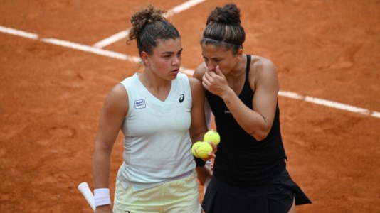 TennisRoland Garros, Paolini-Errani perdono la finale: Gauff-Siniakova regine nel doppio a Parigi
