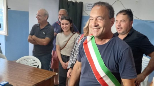 Mimmo Lucano rieletto sindaco
