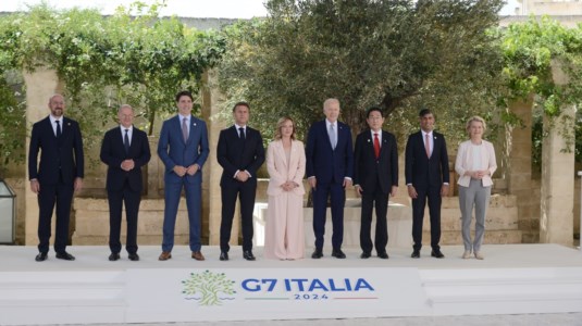 Il summitÈ il giorno del G7, Meloni accoglie i leader del mondo in Puglia: «La nostra forza è nel dialogo»