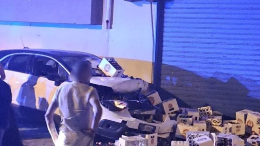 Ore di apprensioneIncidente a Corigliano Rossano, scontro tra un’auto e una moto a Schiavonea: gravi due giovani