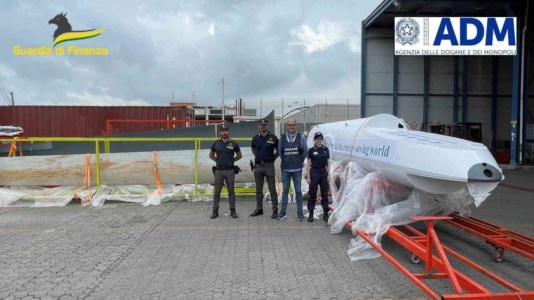 Traffici nel portoGioia Tauro snodo delle tensioni internazionali tra Usa, Cina e Russia: secondo sequestro di armi per la Libia in 10 giorni