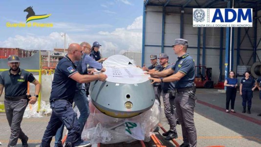 Traffico di armiC’erano droni da guerra nei container delle pale eoliche: sequestrato a Gioia Tauro un carico di armi diretto in Libia