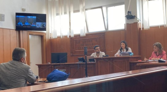 La sentenzaStrage migranti a Cutro, condannato a 20 anni presunto scafista. Ora si attende il giudizio per altre 3 persone