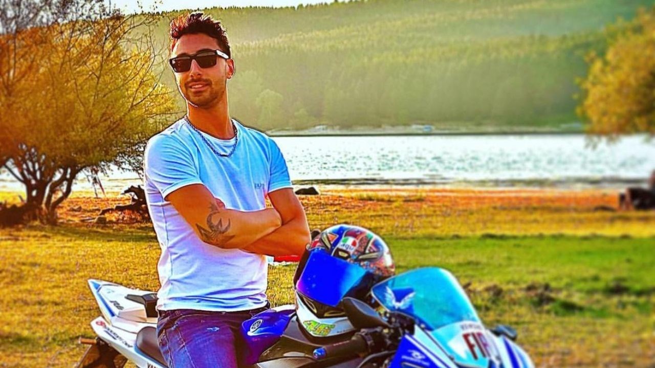 Il giovane Davide Pisano morto nell’incidente sulla SS660 di Acri