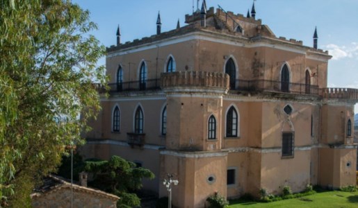 Il Castello Gallelli a Badolato (foto dal sito Adsi)