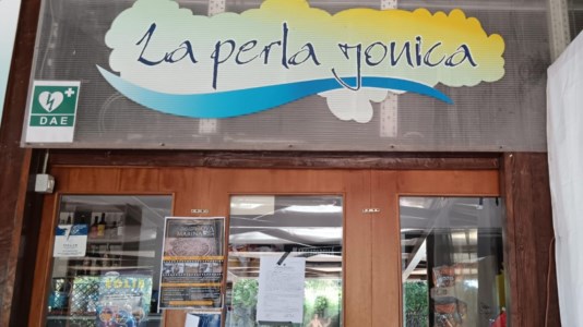 Imprevisti d’estateBova Marina, sgomberato il villaggio turistico La Perla Jonica. Lo shock dei villeggianti: «Vacanze rovinate»