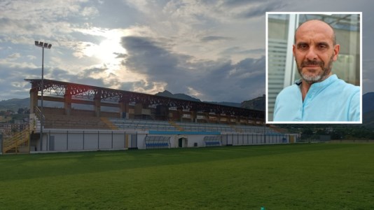 Lo stadio di Cassano. Nel riquadro, Vincenzo Tancredi