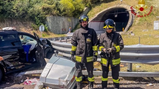 Impatto sull’A2Tre feriti in un incidente stradale sull’autostrada nel Cosentino, trasferiti in ospedale