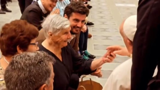 Incontro specialeIl pane del Mulinum in dono al Papa: insieme a Stefano Caccavari anche nonna Concetta