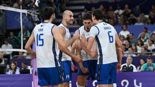 Parigi 2024L’Italia del volley maschile si ferma contro la Francia, i calabresi Lavia e Laurenzano in finale per il bronzo