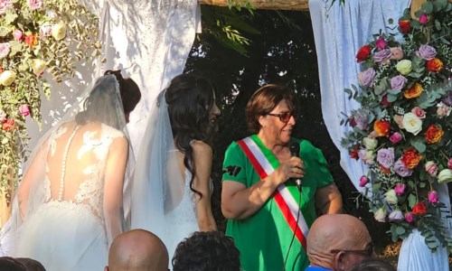 Emozioni unicheL’amore arcobaleno di Jessica e Sara dopo le nozze: «Il giorno più bello della nostra vita»