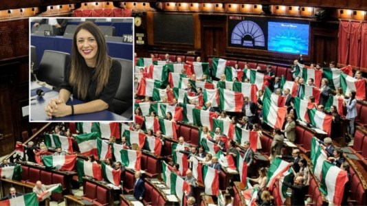 Nel riquadro l’europarlamentare del Pd Pina Picierno