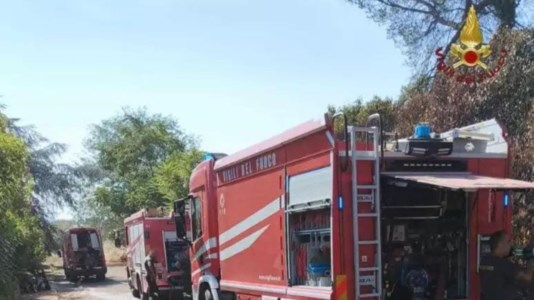 Attimi di pauraRoma, maxi incendio di sterpaglie nella zona di Cinecittà-Torre Spaccata: gravi 4 soccorritori