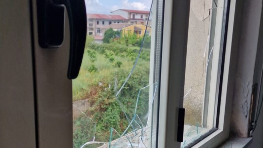 Indagini in corsoVandalizzata la sede di Taurianova Tv, il sindaco Biasi: «Azioni deprecabili»