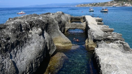 Calabria da scoprireNel Vibonese c’è una meraviglia scientifica e archeologica che vigila sul mare da 2000 anni: ecco lo Scoglio della Galea