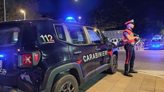 Notte agitataMovida violenta a Lamezia, due arresti dei carabinieri: minacce ai militari dopo l’intervento per sedare una rissa in centro