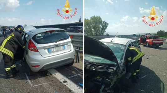 Incidente sull’A2Auto contromano sull’autostrada nel Cosentino impatta violentemente contro un’altra vettura, due feriti