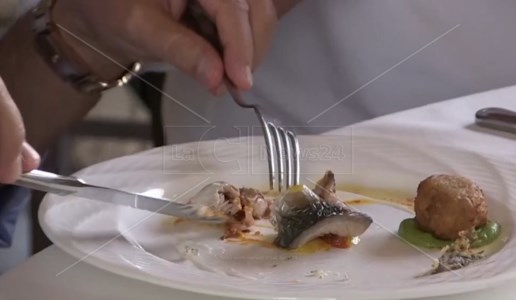 Eccellenze calabresiA Pizzo il pesce azzurro protagonista dello Show cooking dello chef Romano