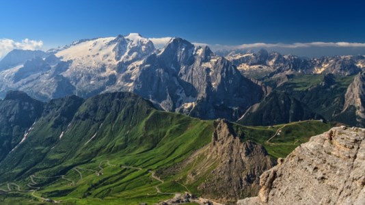 Crisi climaticaMarmolada «in coma irreversibile»: secondo gli esperti il ghiacciaio più grande delle Dolomiti sparirà entro il 2040