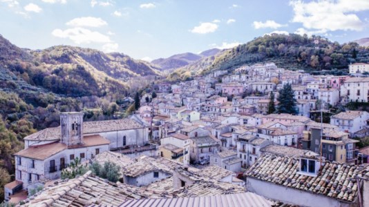 Il premioAwards Calabria 2024, serata di gala a Mendicino: riconoscimenti a venti eccellenze calabresi