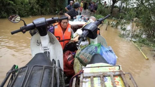 EmergenzaIl tifone Yagi devasta il Vietnam, almeno 143 morti e 58 dispersi