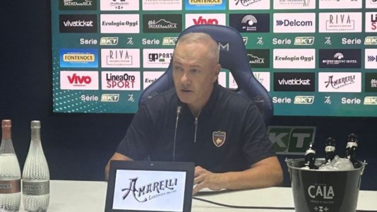 L’allenatore rossoblù Massimiliano Alvini in conferenza stampa