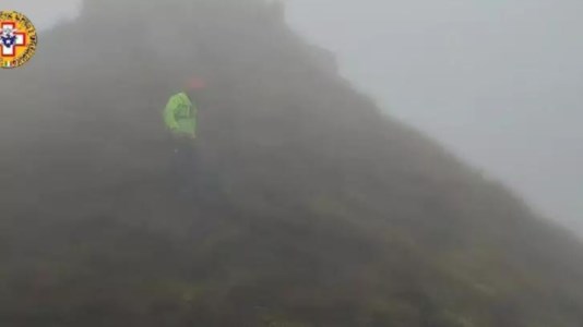 La tragediaTrovato l’aereo disperso sull’Appennino: morti i tre francesi a bordo