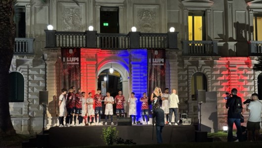 Calcio a 5La Pirossigeno Cosenza si presenta alla città, il vicepresidente Piro: «Proviamo a raggiungere i playoff»