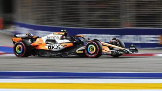 Lando Norris su McLaren vince il Gp di Singapore