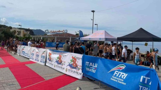 Non solo sportA Palmi la quinta edizione della Triathlon Race: 300 atleti da tutta Italia in gara tra le meraviglie della Costa Viola