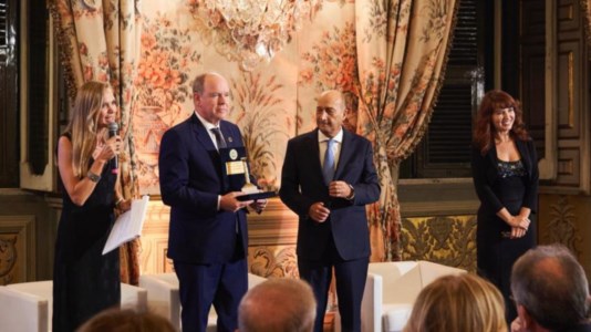 Il riconoscimentoIl Premio internazionale Magna Grecia al principe Alberto II di Monaco