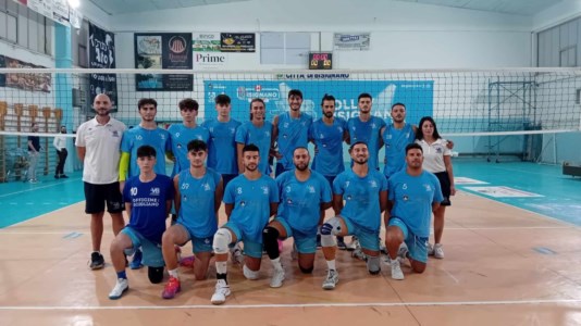 Pallavolo CalabriaVolley, l’amichevole Bisignano-Rende appassiona il pubblico e prepara le due squadre al campionato