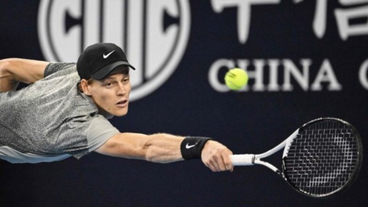 Jannik Sinner sul centrale del Cina Open