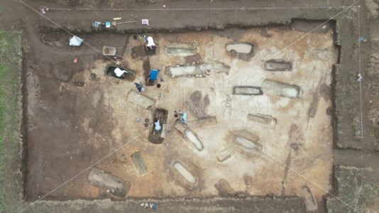 Segreti dal passatoLa necropoli di Torre Galli regala nuove tracce dall’Età del Ferro: ecco le ultime scoperte nel sito archeologico vibonese