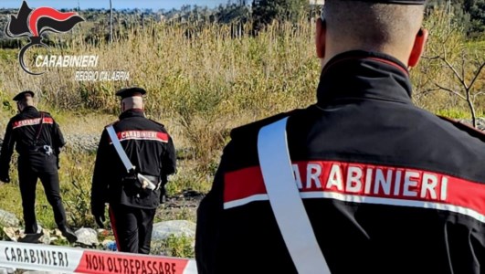 Roghi nel RegginoBeccato mentre appicca un incendio in un bosco a Cardeto, arrestato