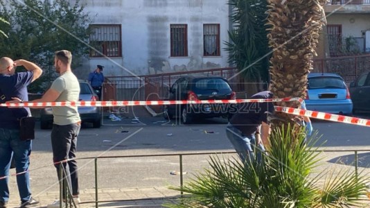 OmicidioPoliziotto spara e uccide un giovane a Crotone, anche l’agente ferito: indagini in corso - LIVE