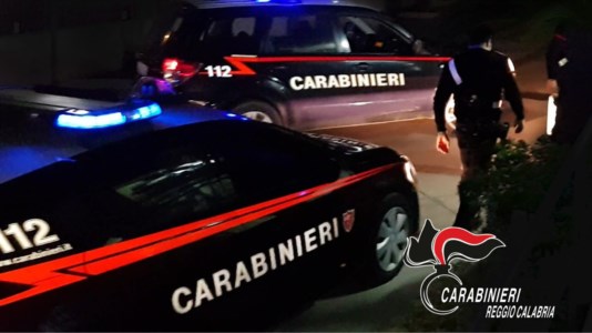 Giro di viteReggio Calabria, blitz contro lo spaccio di stupefacenti in centro: un arresto e due denunce