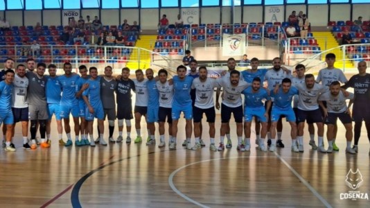 FutsalCalcio a 5, la Pirossigeno Cosenza pareggia 3-3 nell’ultimo test pre campionato contro il Manfredonia