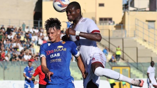 Serie DSiracusa-Reggina, un rigore di Maggio condanna Barillà e compagni alla seconda sconfitta stagionale